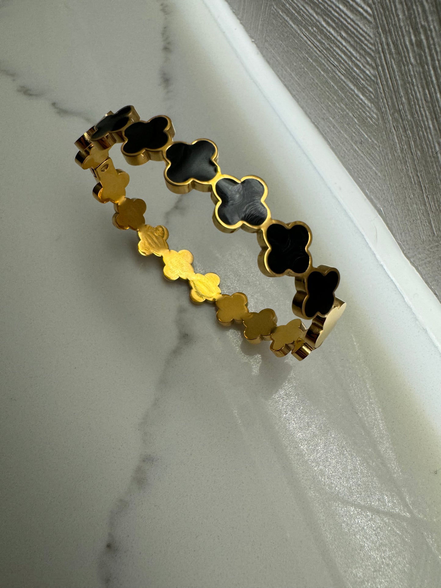 Gold Joined Clover Bracelet