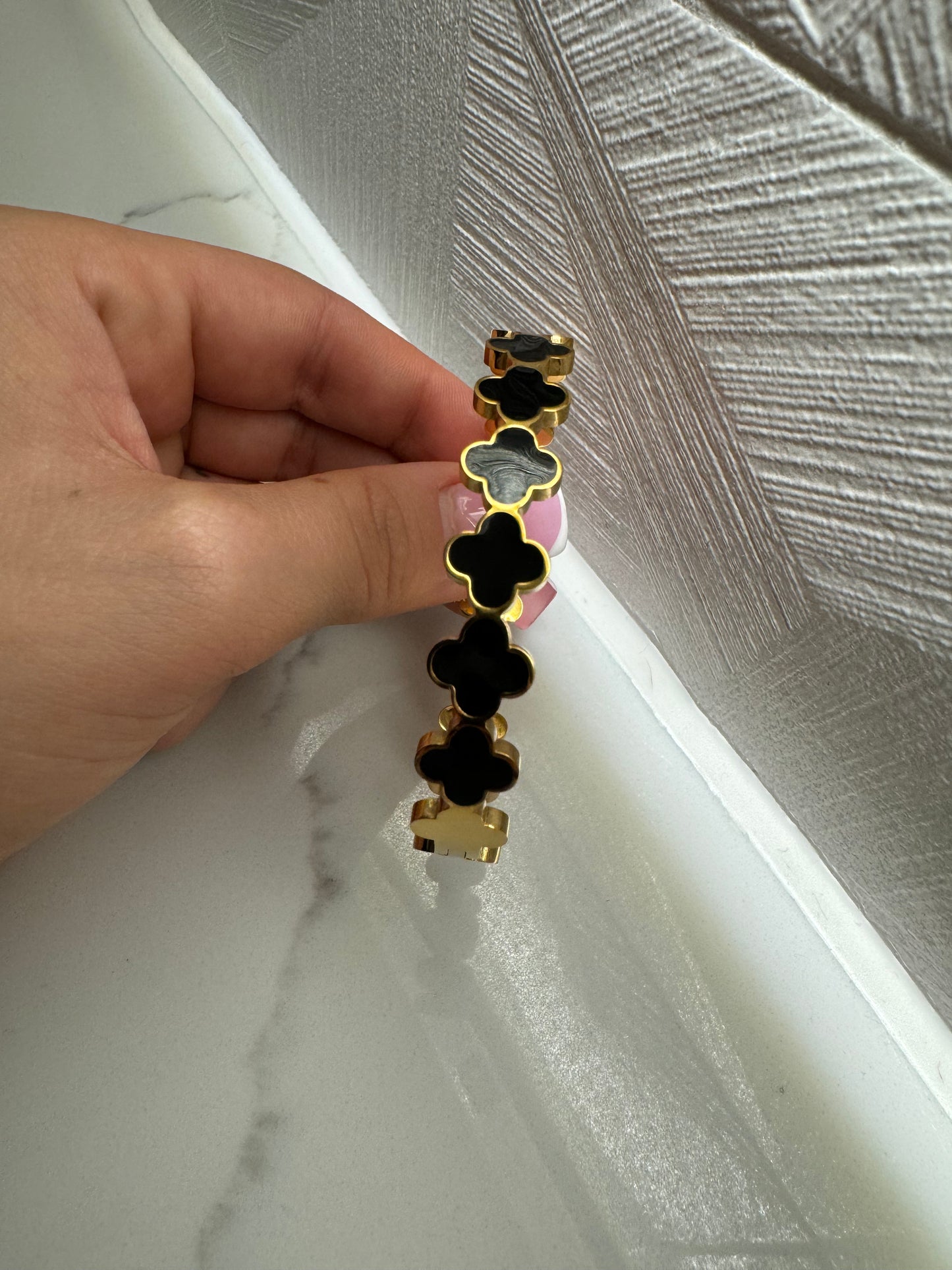 Gold Joined Clover Bracelet