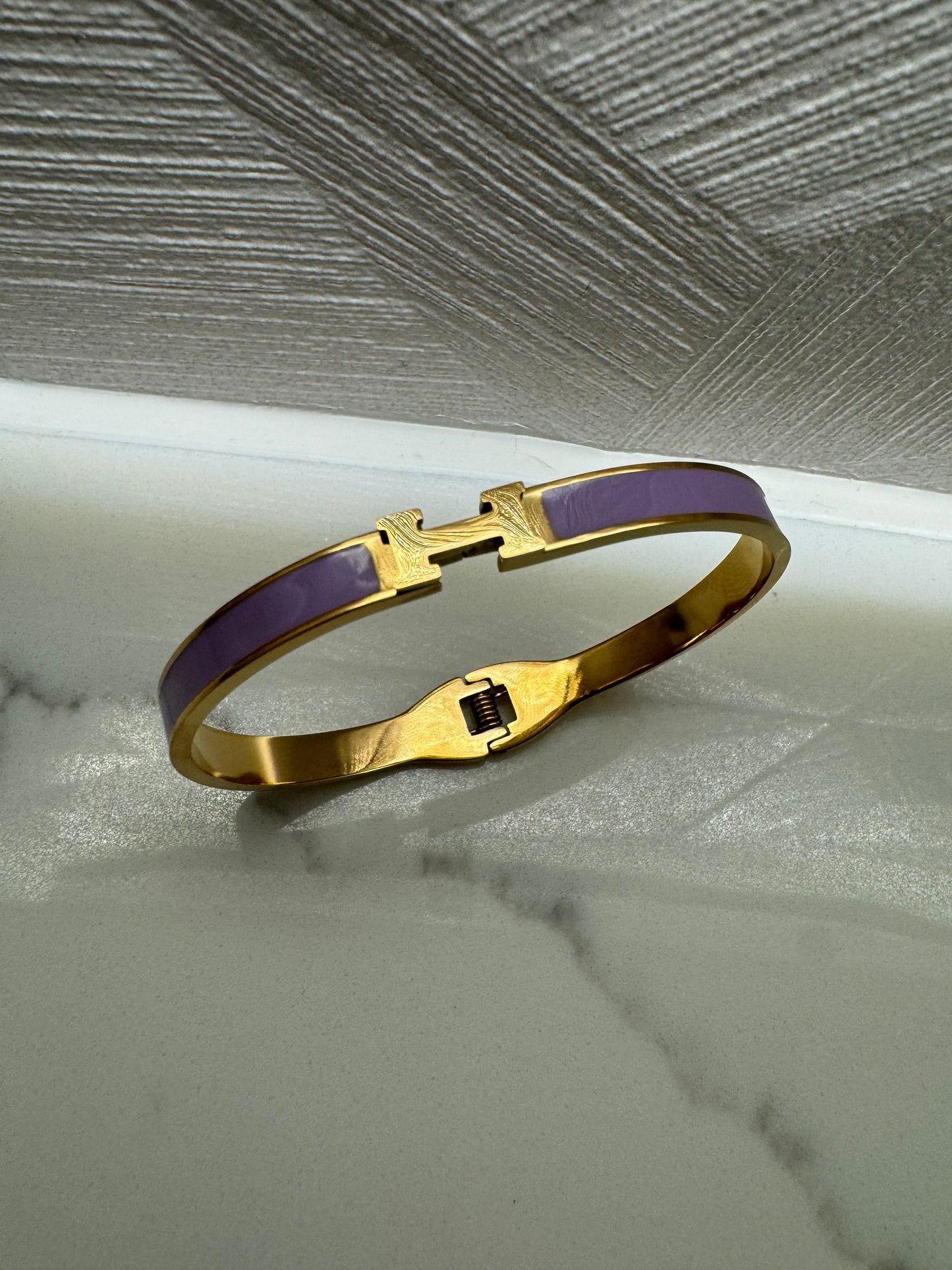 'H' Bracelet Gold